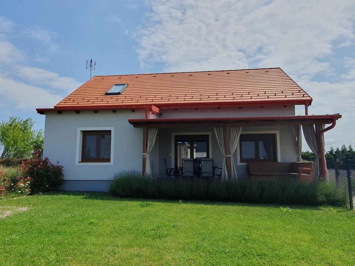 Arvalanyhaj Vendeghaz Villa Balatonakali Bagian luar foto